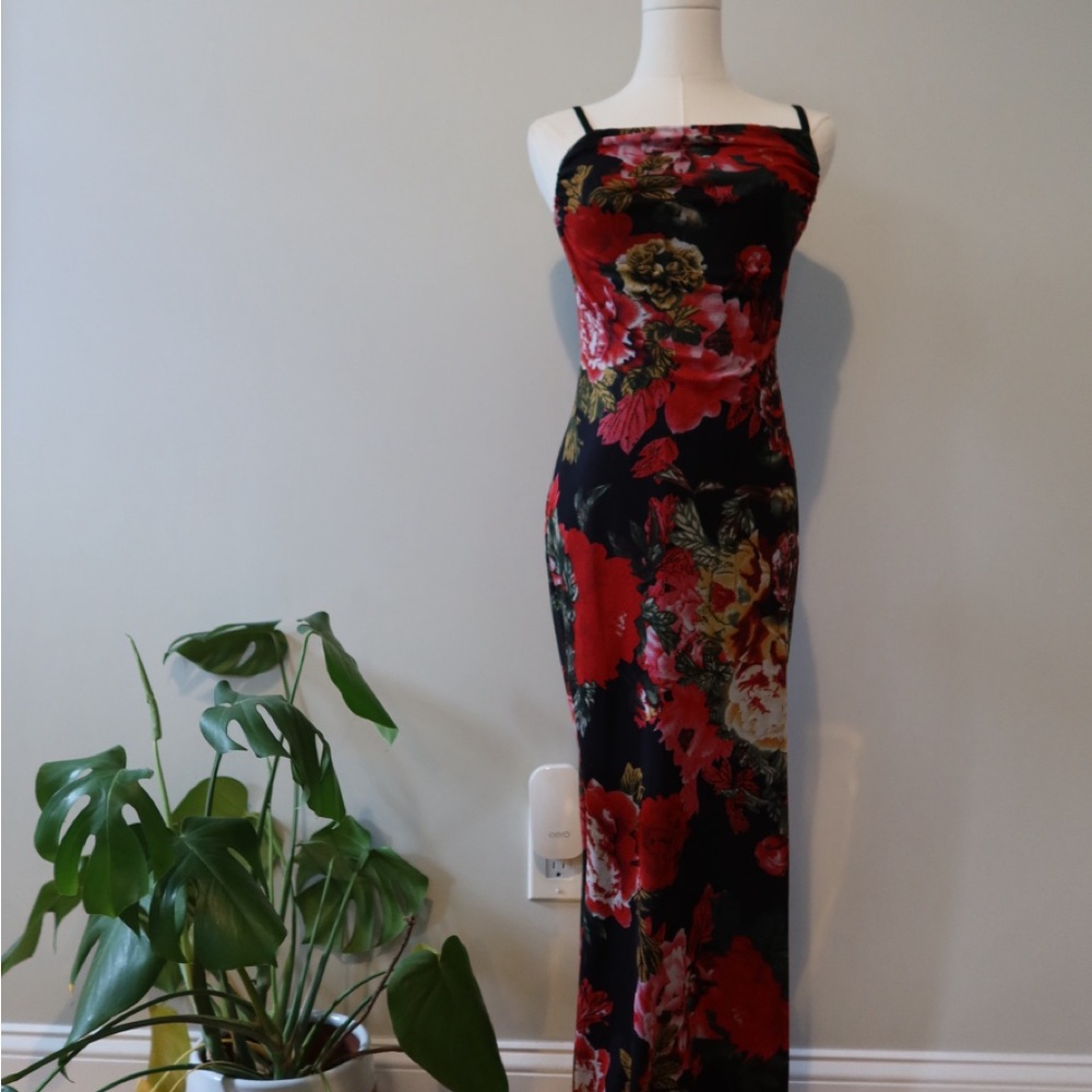 Superdown Floral Black and Red Women's Dress